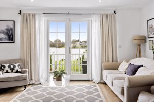 Living area- click for photo gallery